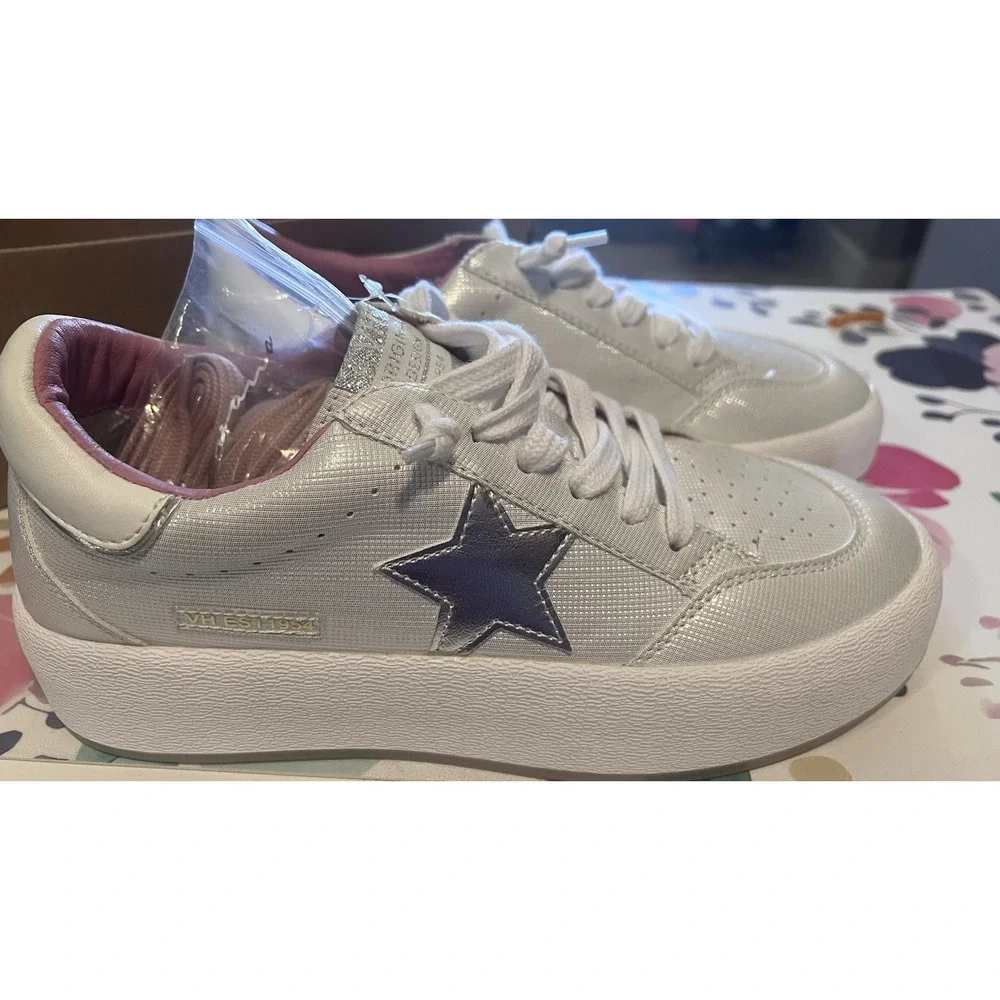 Vintage Havana Sneakers 11